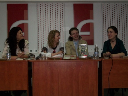 було смішно